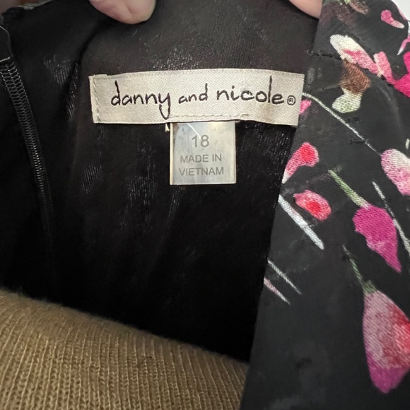 Danny & Nicole Black and Pink Floral Midi Dress - Picture 4 of 8
